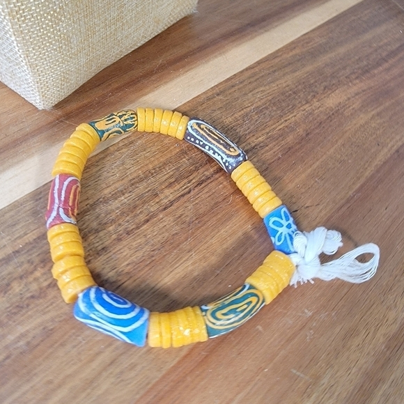 Ghanaian Krobo Bead Necklace and Bracelet Set Colorful African Beads - Picture 8 of 17